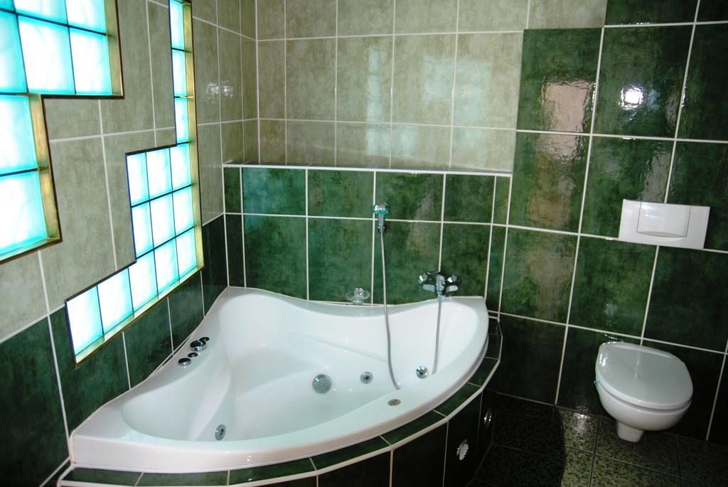 Hotel Savoy Lodz  Bilik gambar
